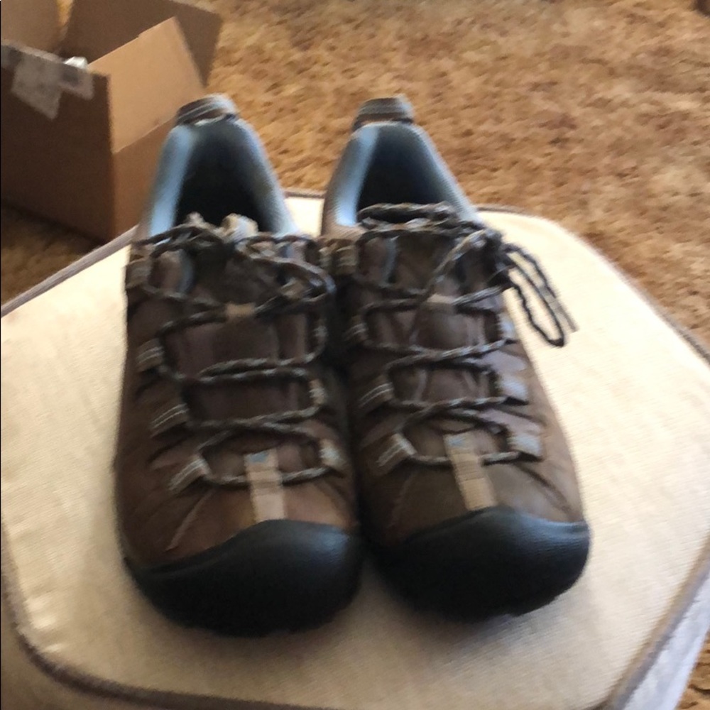 Keen hiking shoes